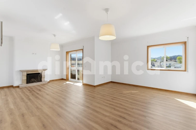 Apartamento T3 para Venda em Vila Nova de Famalicão e Calendário Foto 3