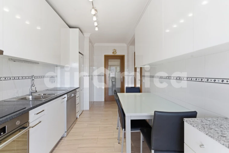 Apartamento T3 para Venda em Vila Nova de Famalicão e Calendário Foto 7