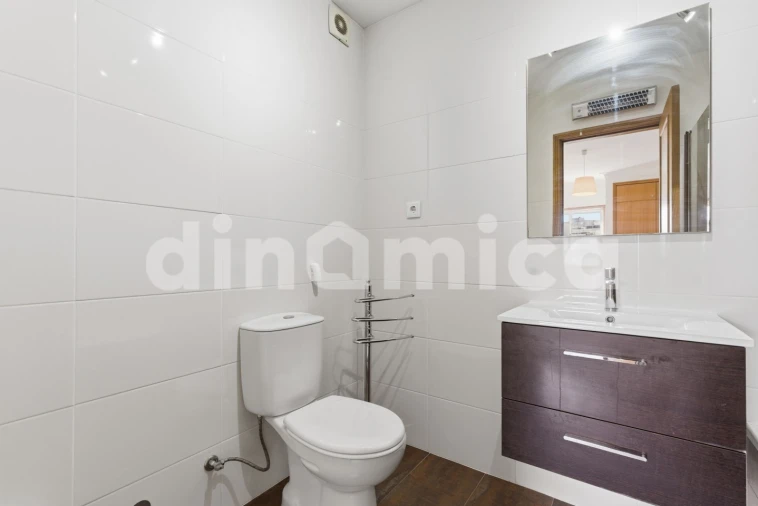 Apartamento T3 para Venda em Vila Nova de Famalicão e Calendário Foto 19