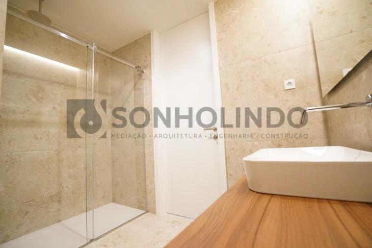 Apartamento T1 para Venda em Cidade da Maia Foto 11