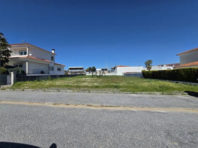 Moradia T3 para Venda em Insua Foto 11