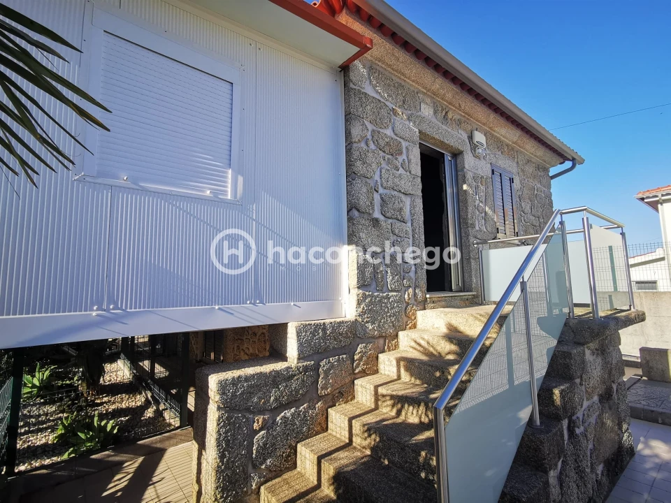 Moradia T2 para Arrendamento em Vila Seca Foto 3