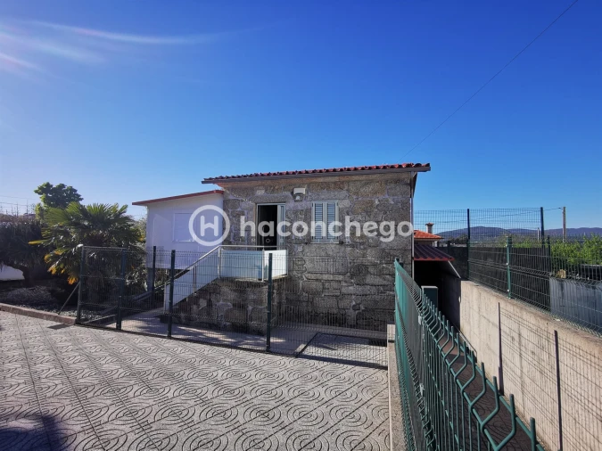 Moradia T2 para Arrendamento em Vila Seca Foto 1