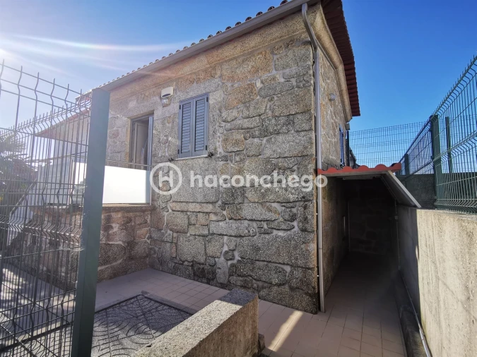 Moradia T2 para Arrendamento em Vila Seca Foto 2