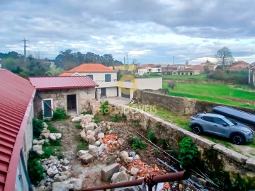 Moradia T4 para Venda em Frazão Arreigada