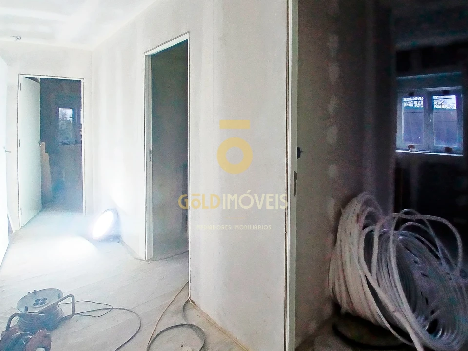 Moradia T4 para Venda em Frazão Arreigada Foto 16