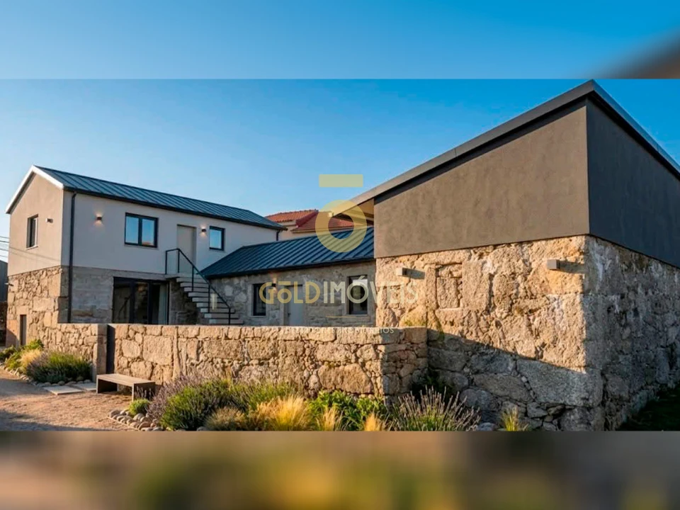 Moradia T4 para Venda em Frazão Arreigada Foto 18