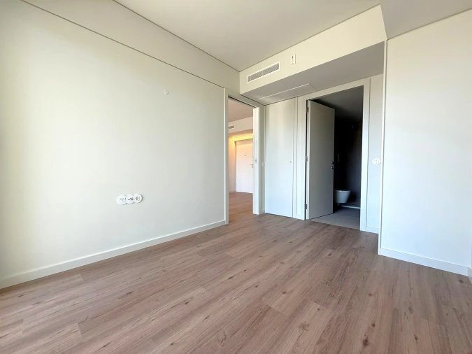 Apartamento T1 para Venda em Ramalde Foto 9