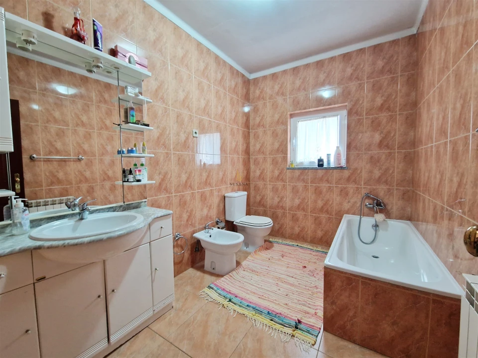 Moradia T4 para Venda em Castro Daire Foto 47