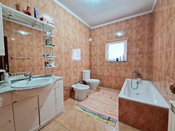 Moradia T4 para Venda em Castro Daire Foto 47