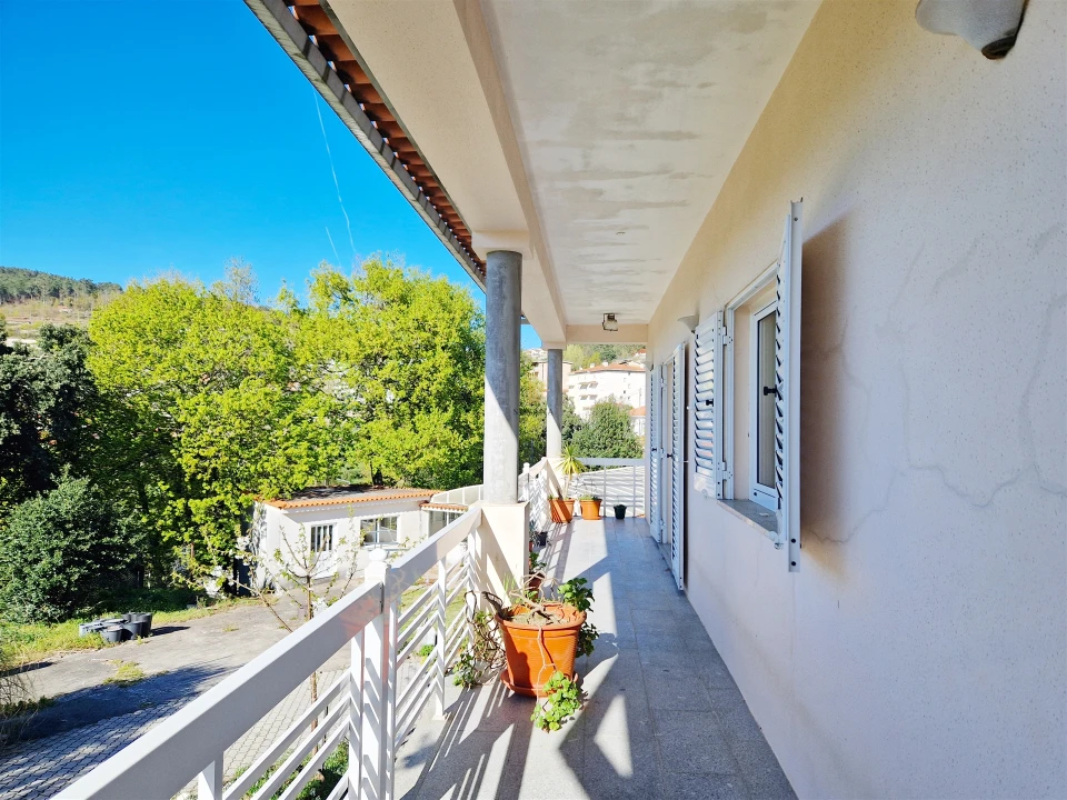 Moradia T4 para Venda em Castro Daire Foto 41