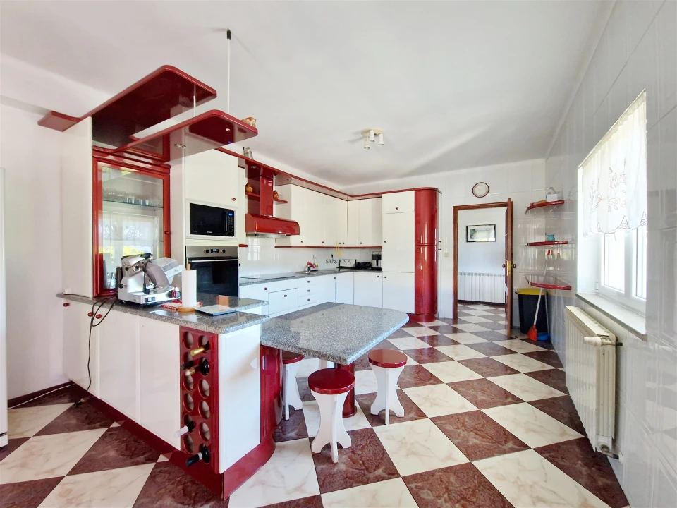 Moradia T4 para Venda em Castro Daire Foto 11