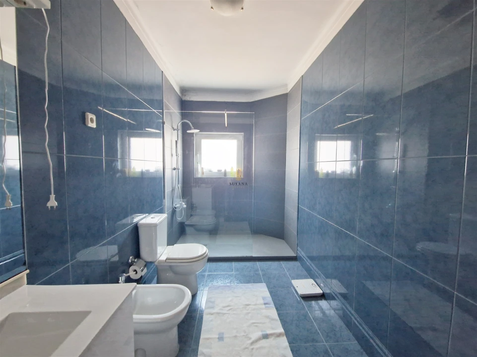 Moradia T4 para Venda em Castro Daire Foto 30