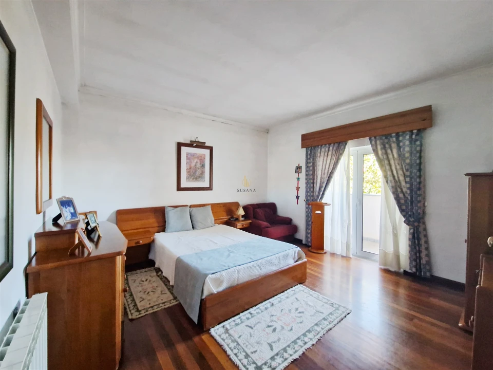 Moradia T4 para Venda em Castro Daire Foto 32