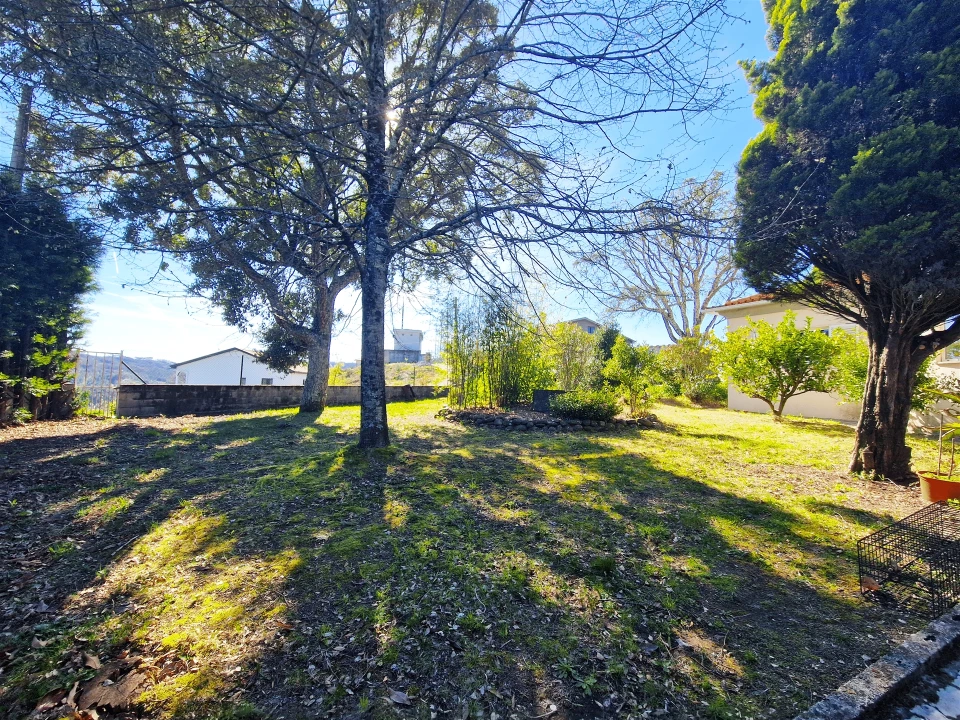 Moradia T4 para Venda em Castro Daire Foto 61