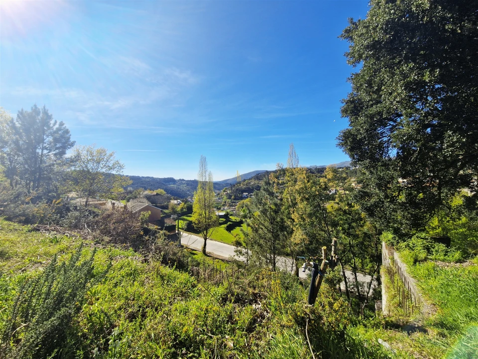 Moradia T4 para Venda em Castro Daire Foto 59