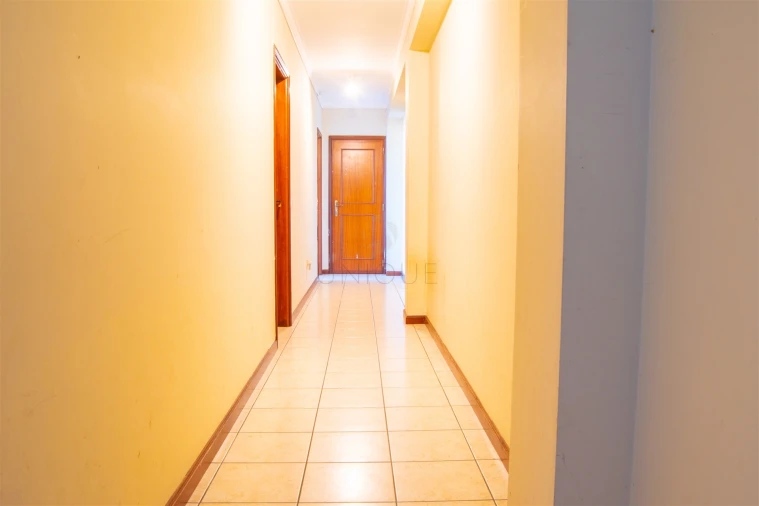 Apartamento T4 para Venda em Oliveira do Bairro Foto 7