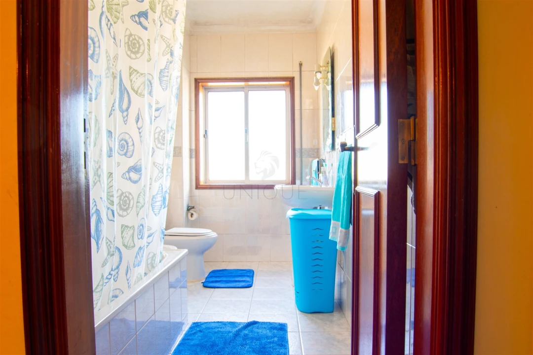 Apartamento T4 para Venda em Oliveira do Bairro Foto 12