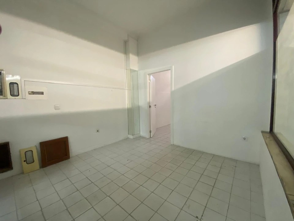 Loja para Arrendamento em Viseu Foto 5