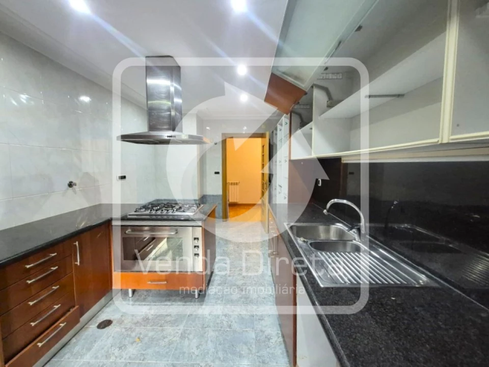 Apartamento T2 para Venda em Vila Franca de Xira Foto 3