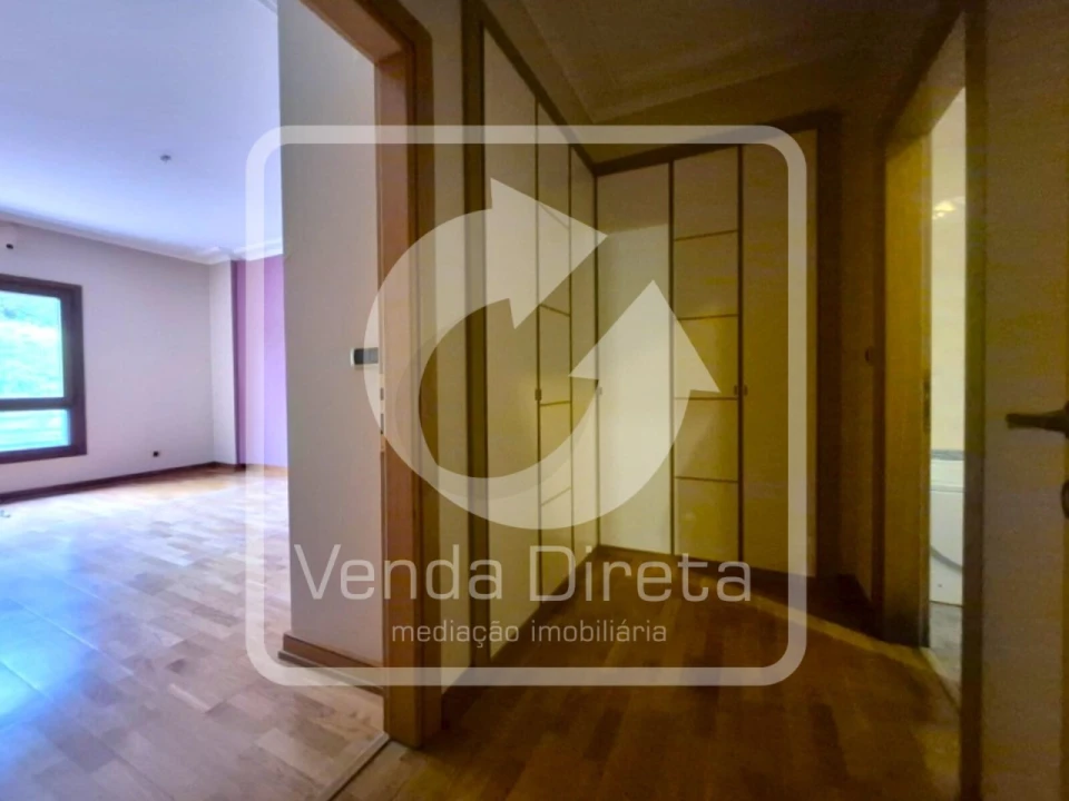 Apartamento T2 para Venda em Vila Franca de Xira Foto 13