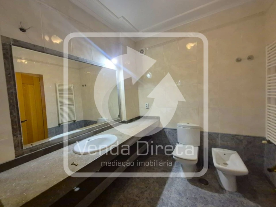 Apartamento T2 para Venda em Vila Franca de Xira Foto 24