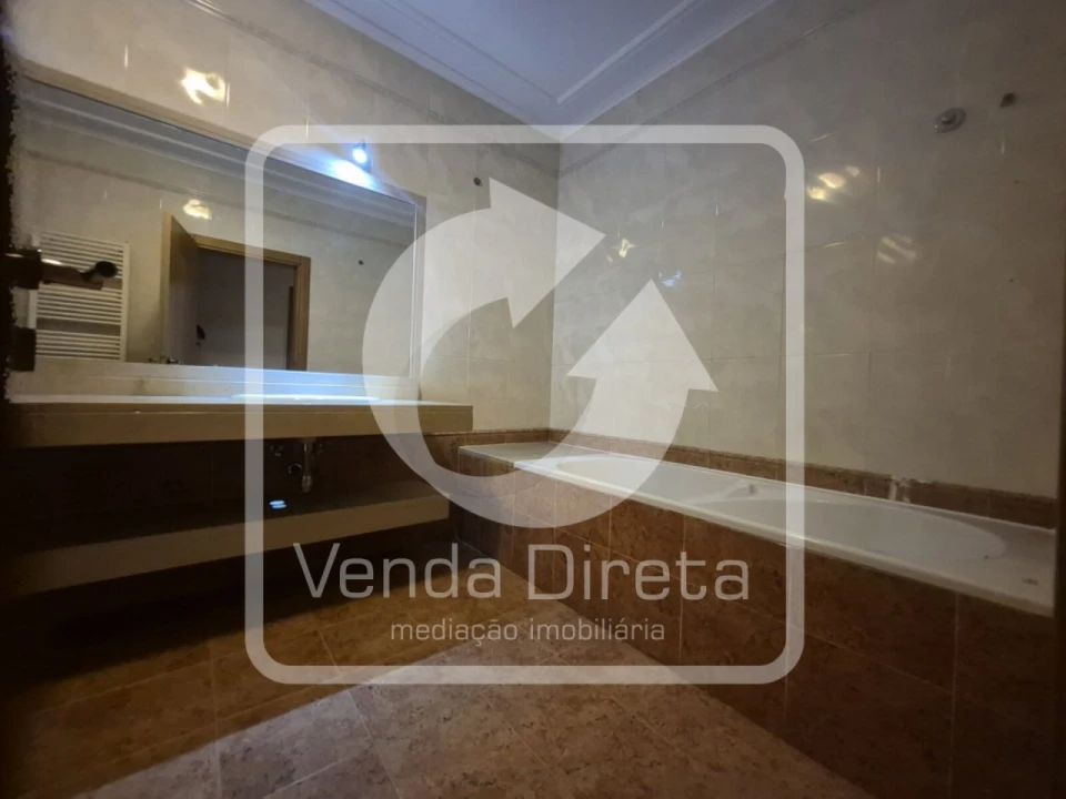 Apartamento T2 para Venda em Vila Franca de Xira Foto 25