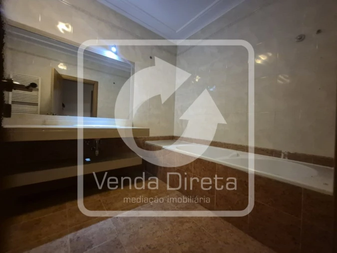 Apartamento T2 para Venda em Vila Franca de Xira Foto 25