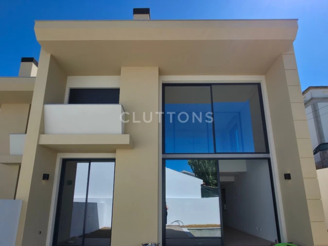 Moradia T4 para Venda em Alcabideche Foto 11