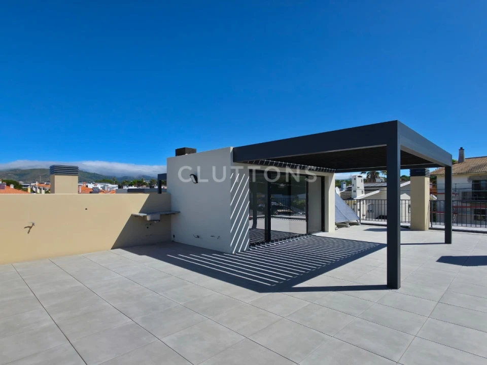 Moradia T4 para Venda em Alcabideche Foto 5