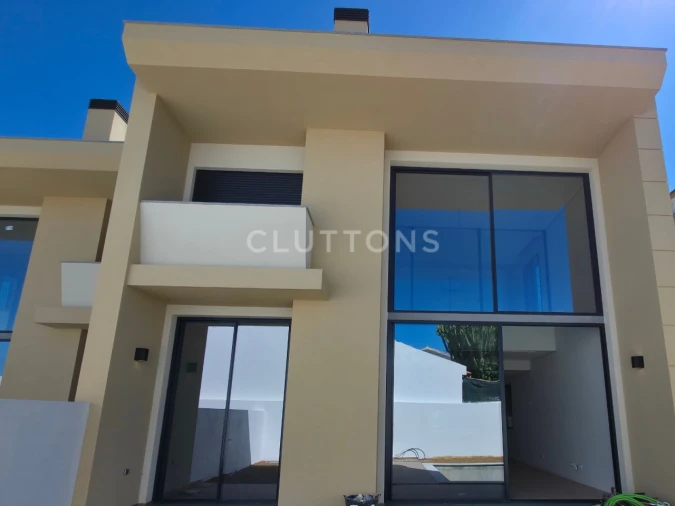 Moradia T4 para Venda em Alcabideche Foto 6