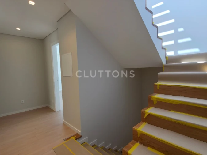 Moradia T4 para Venda em Alcabideche Foto 26