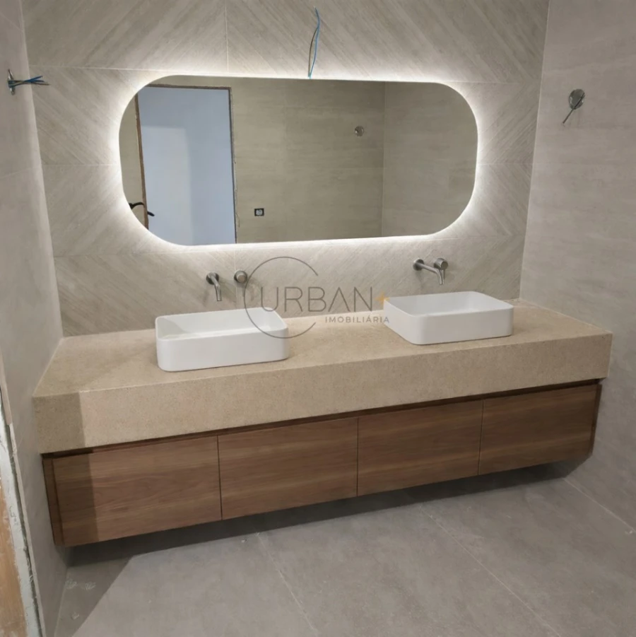 Moradia T4 para Venda em Repeses e São Salvador Foto 7