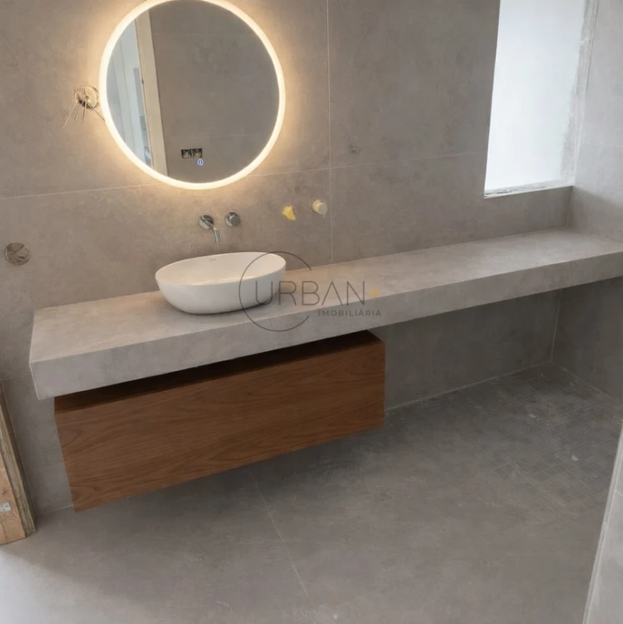 Moradia T4 para Venda em Repeses e São Salvador Foto 9