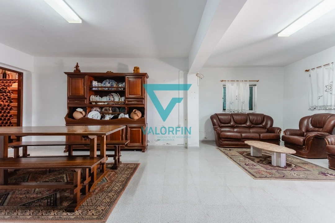 Moradia T4 para Venda em Leiria, Pousos, Barreira e Cortes Foto 6