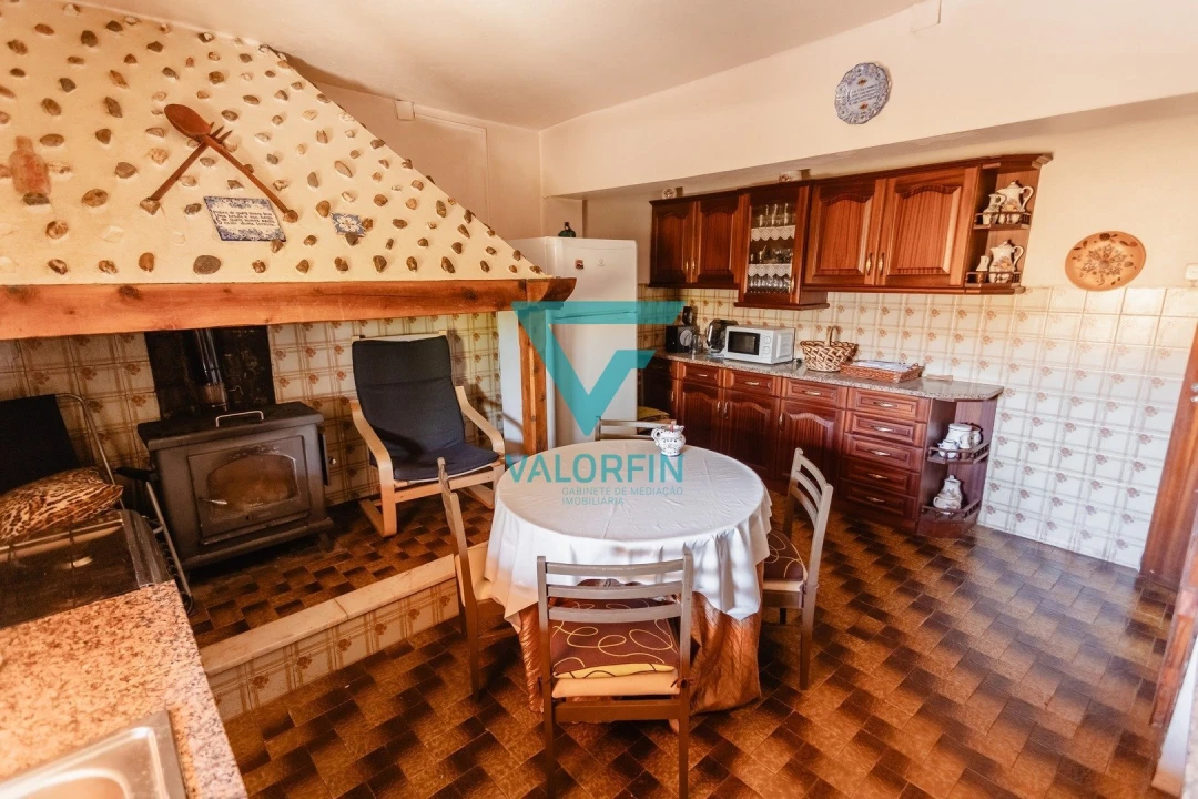 Moradia T4 para Venda em Leiria, Pousos, Barreira e Cortes Foto 15