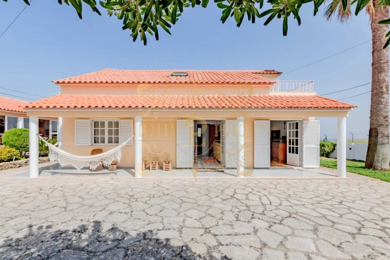 Moradia T2 para Venda em Sesimbra (Castelo) Foto 1