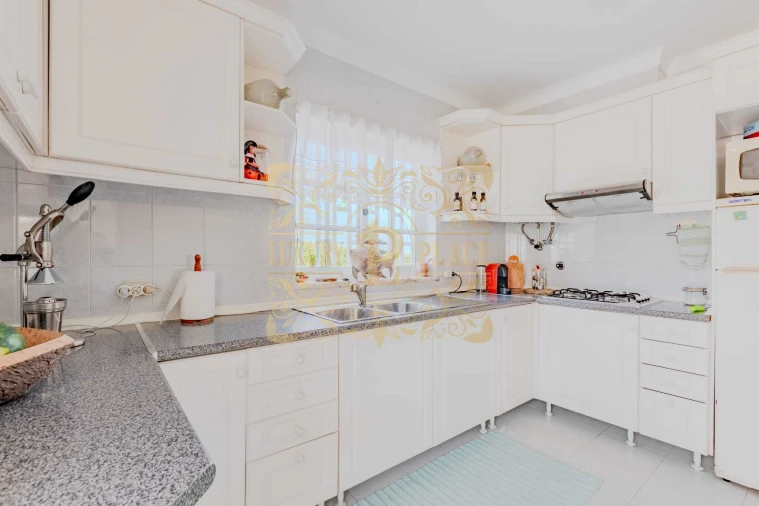 Moradia T2 para Venda em Sesimbra (Castelo) Foto 12