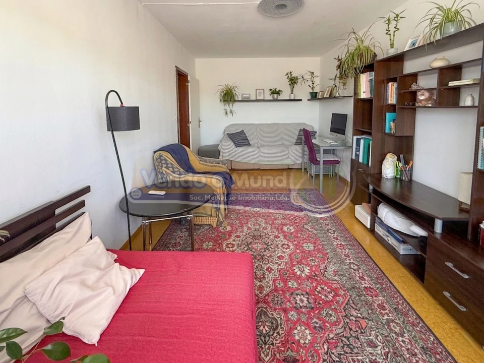 Apartamento T3 para Venda em Santo António dos Cavaleiros e Frielas Foto 19