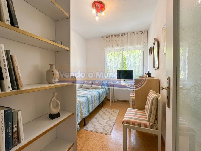 Apartamento T3 para Venda em Santo António dos Cavaleiros e Frielas Foto 13