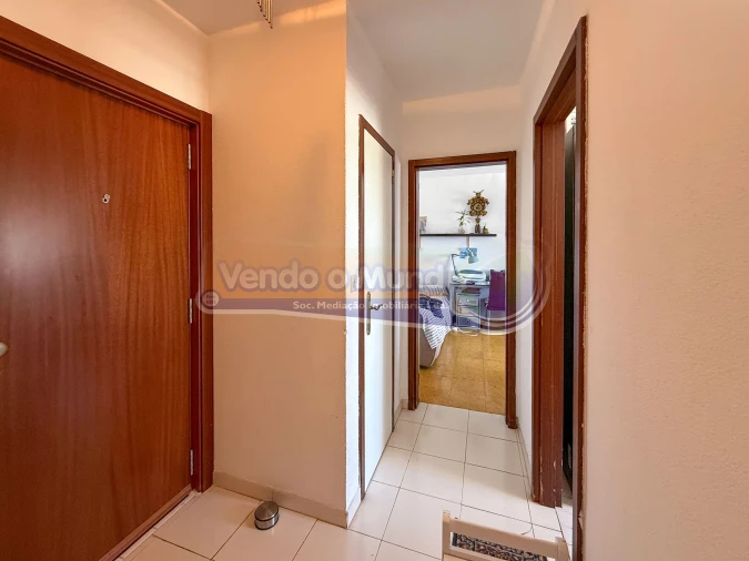 Apartamento T3 para Venda em Santo António dos Cavaleiros e Frielas Foto 8
