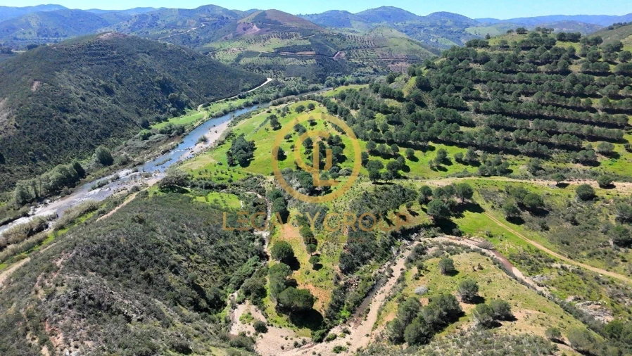 Terreno para Venda em Vaqueiros Foto 2