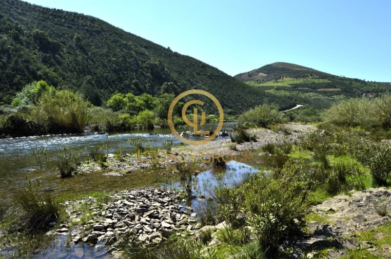 Terreno para Venda em Vaqueiros Foto 6
