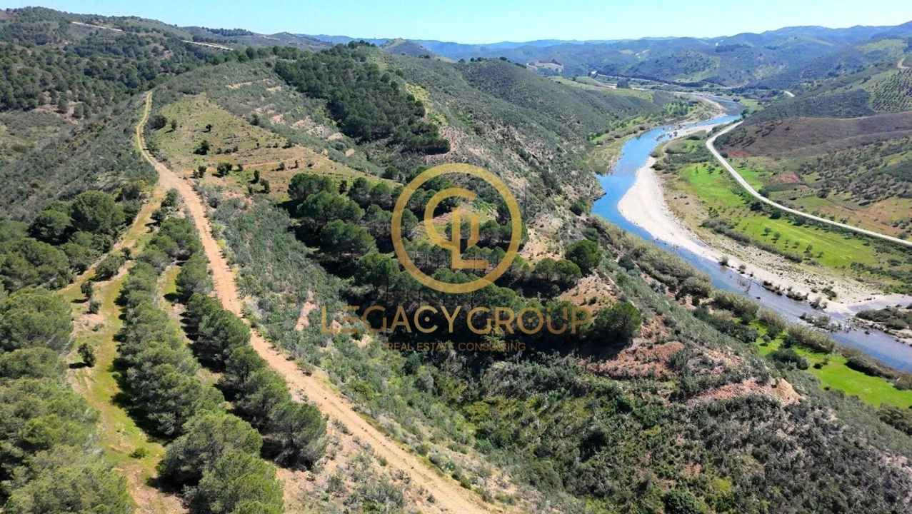 Terreno para Venda em Vaqueiros Foto 1