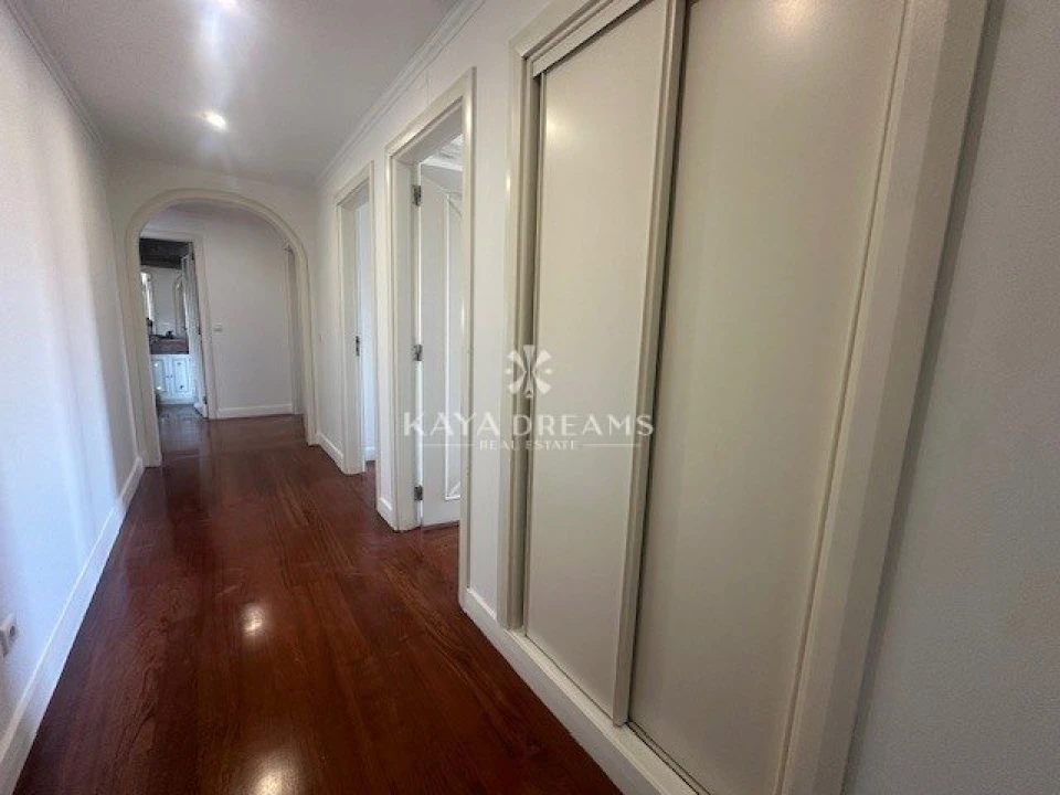 Apartamento T6 para Venda em Odivelas Foto 11