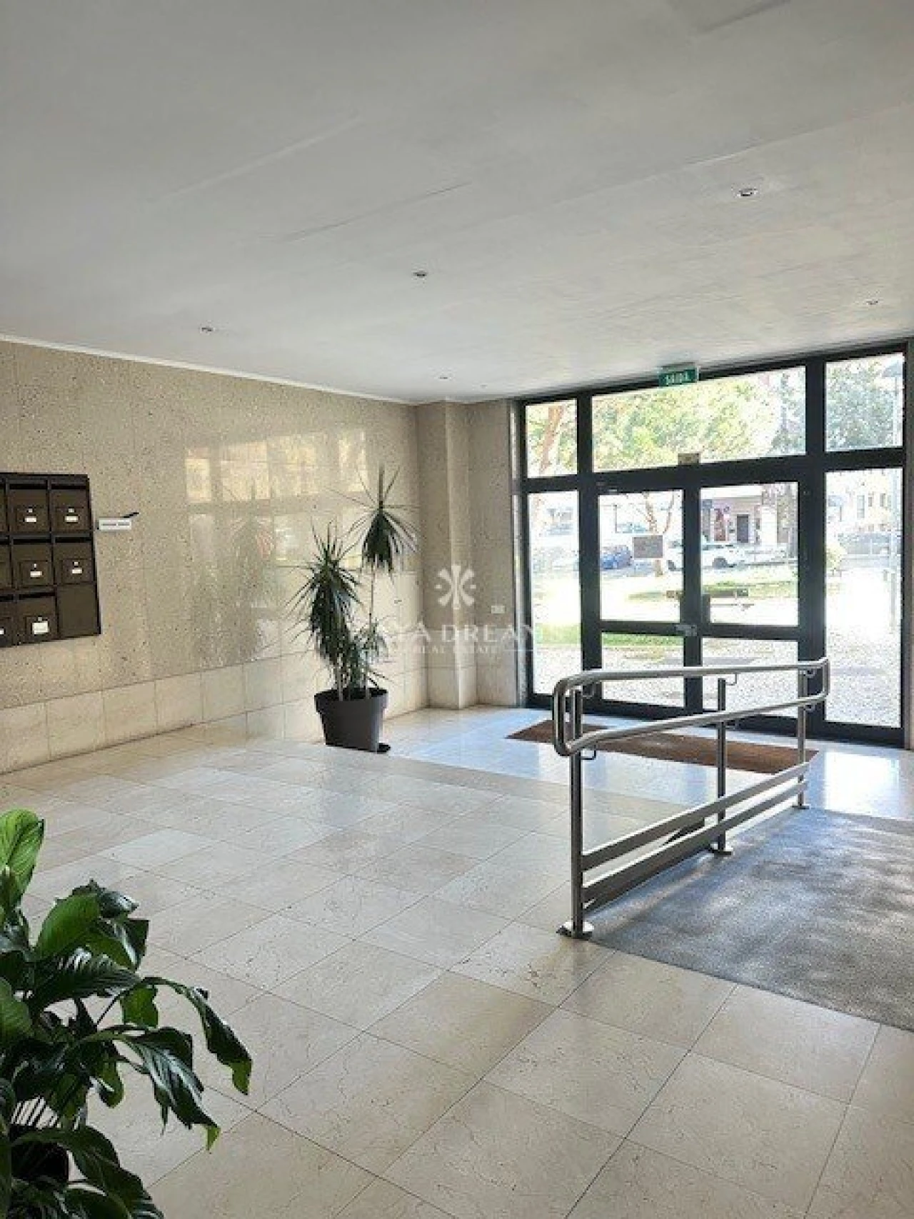 Apartamento T6 para Venda em Odivelas Foto 9