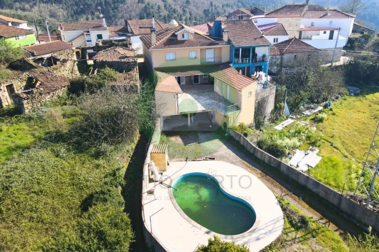 Moradia T5 para Venda em São Pedro de Agostem Foto 2