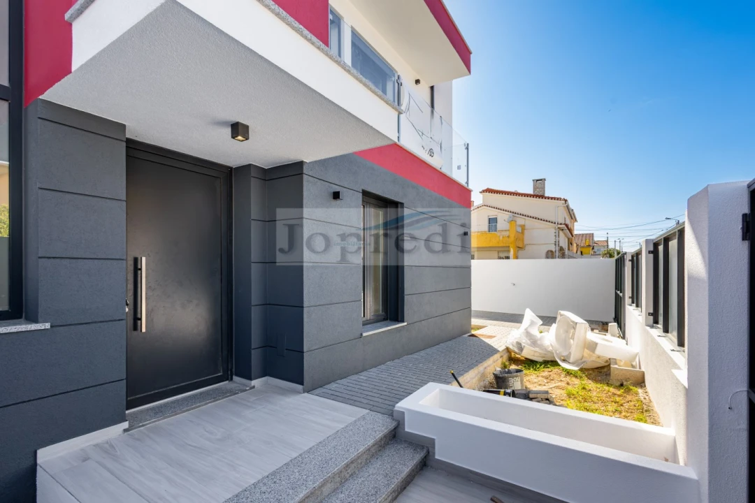 Quinta T4 para Venda em São Domingos de Rana Foto 3