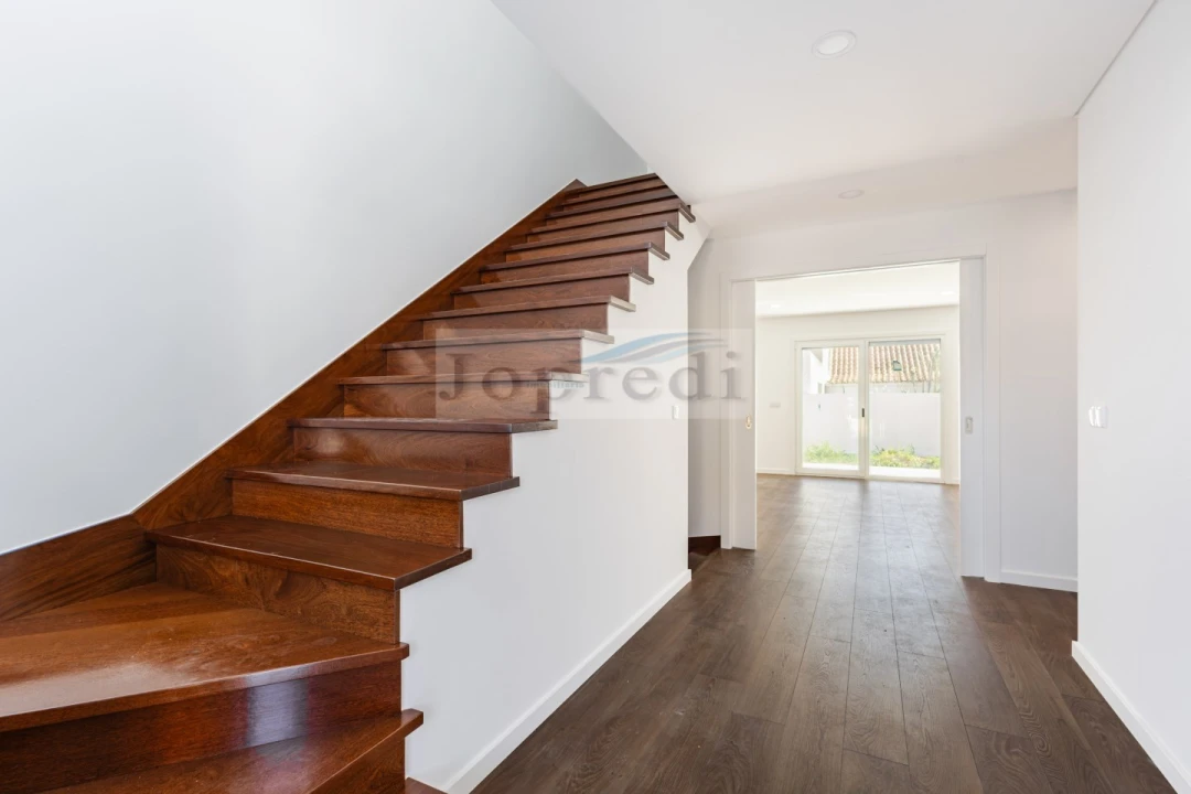 Quinta T4 para Venda em São Domingos de Rana Foto 12