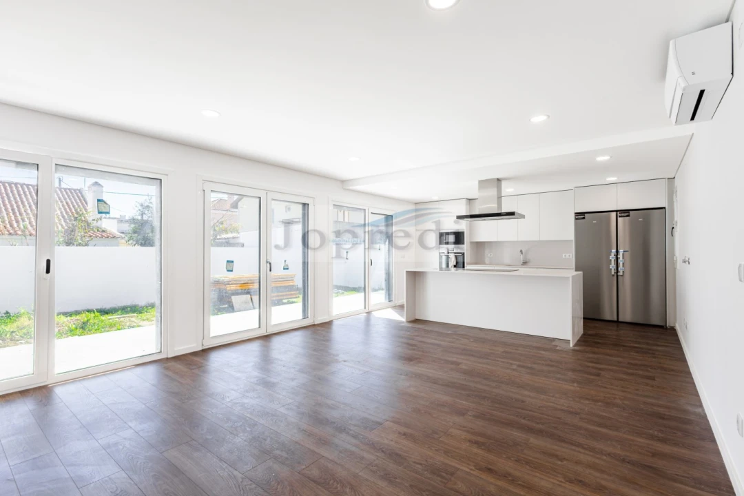 Quinta T4 para Venda em São Domingos de Rana Foto 5